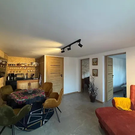 33 Apartament *