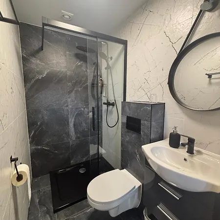 Apartament 33