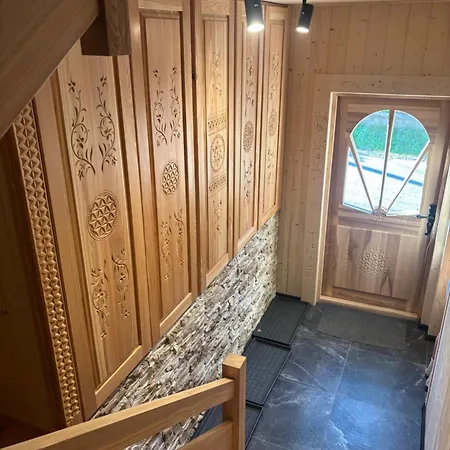 33 Apartament Bustryk