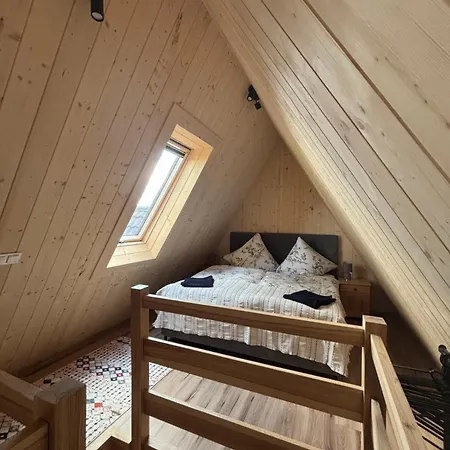 Apartament 33